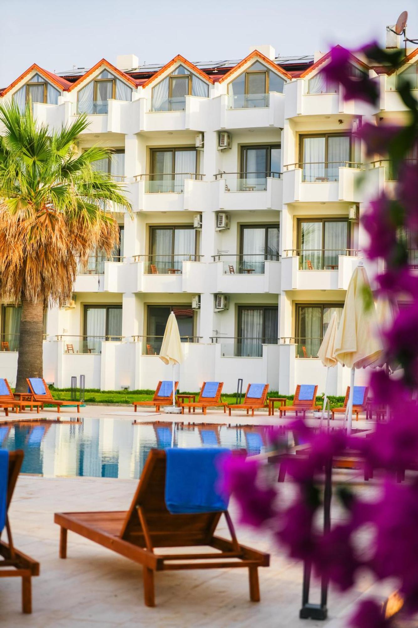 Feri Surf Club Hotel Datça Ngoại thất bức ảnh