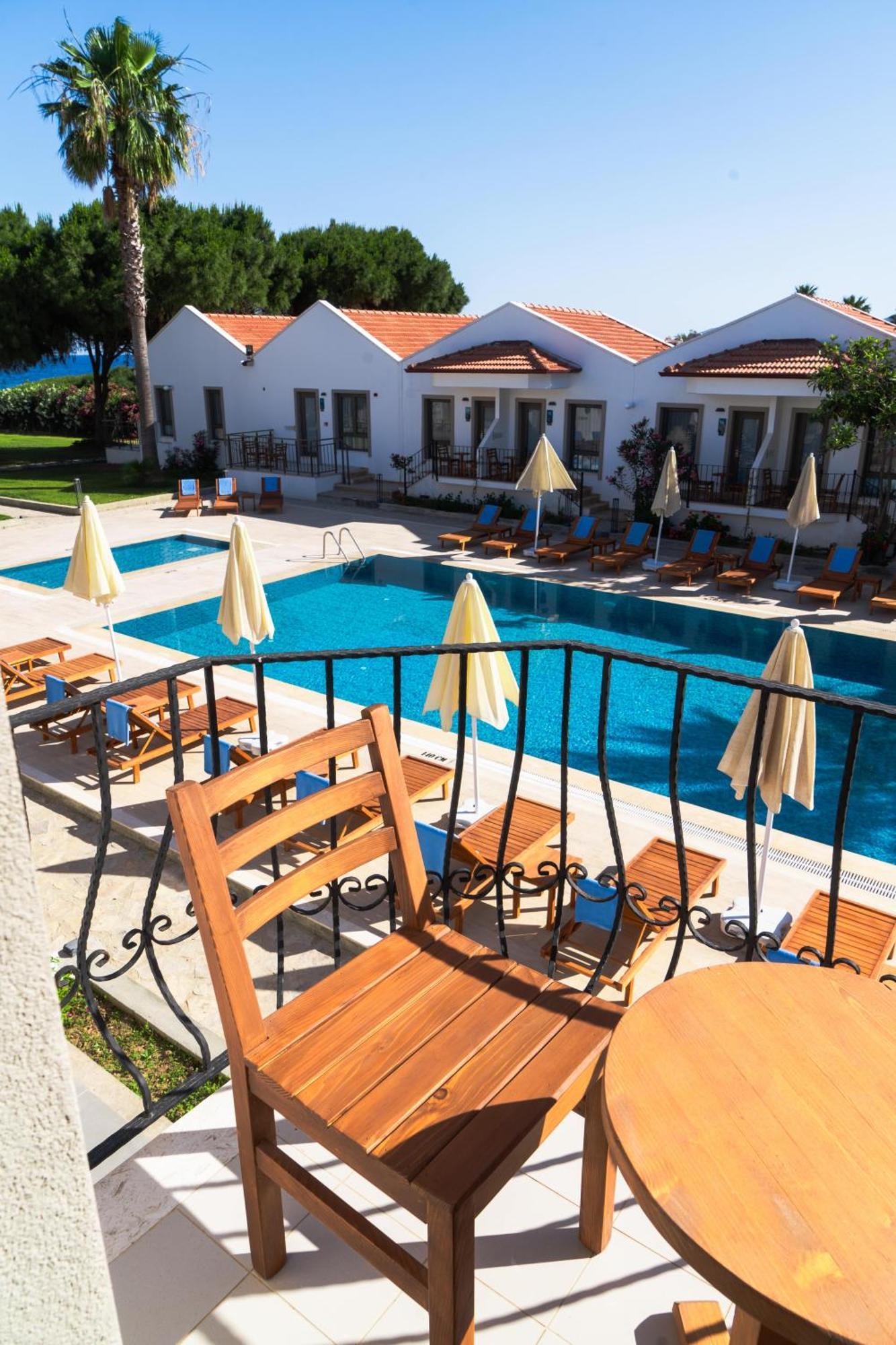 Feri Surf Club Hotel Datça Ngoại thất bức ảnh